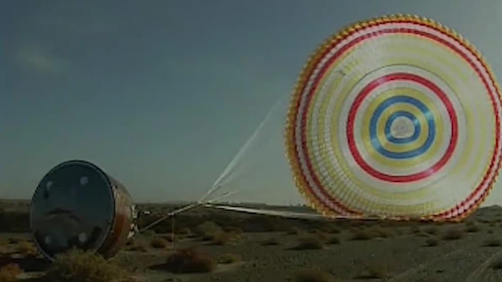 从人员选拔到神舟飞船的改进，每个环节都关乎航天员的生命安全