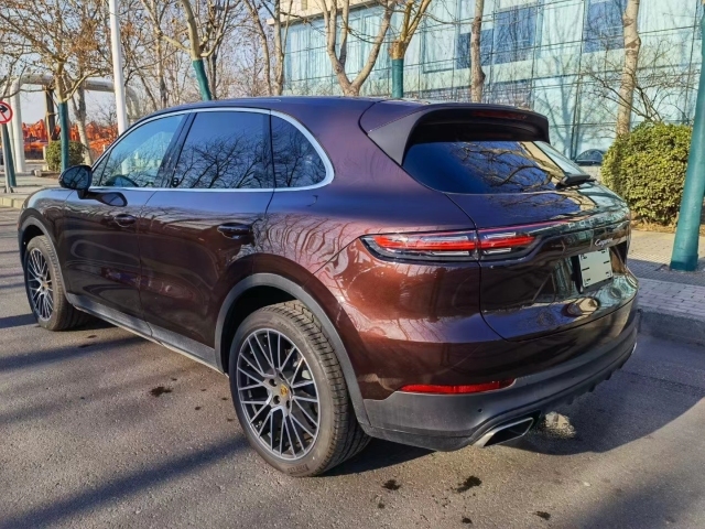 保时捷卡宴顶配价格现车特惠92万起