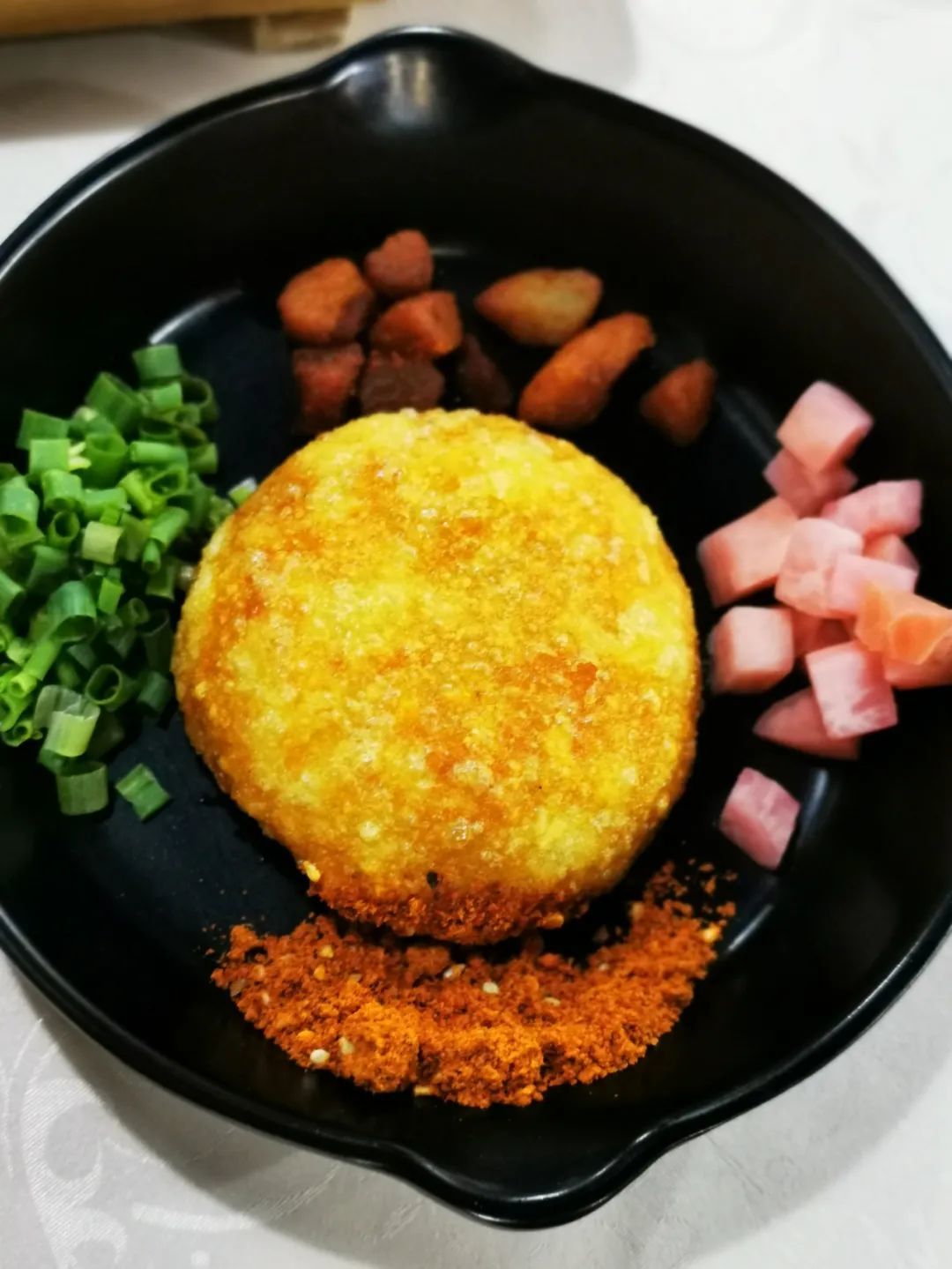 五一粑粑做的月子餐红薯米饭、双笋炒肉片、水煮芋头、金针菇秋葵炒