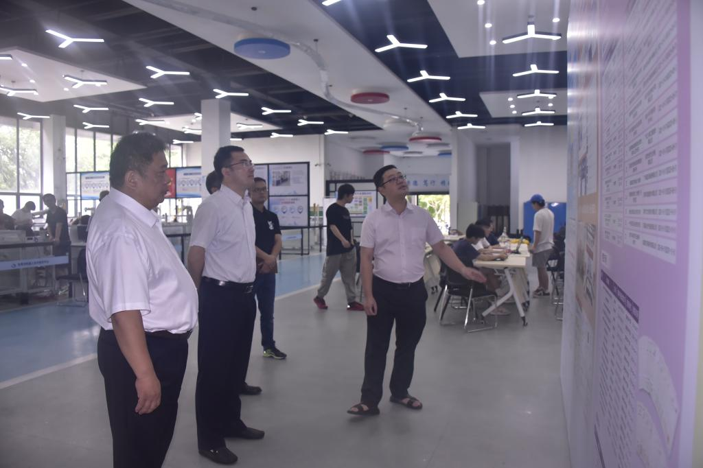 赣州职业技术学院与东莞职业技术学院签订协作发展协议