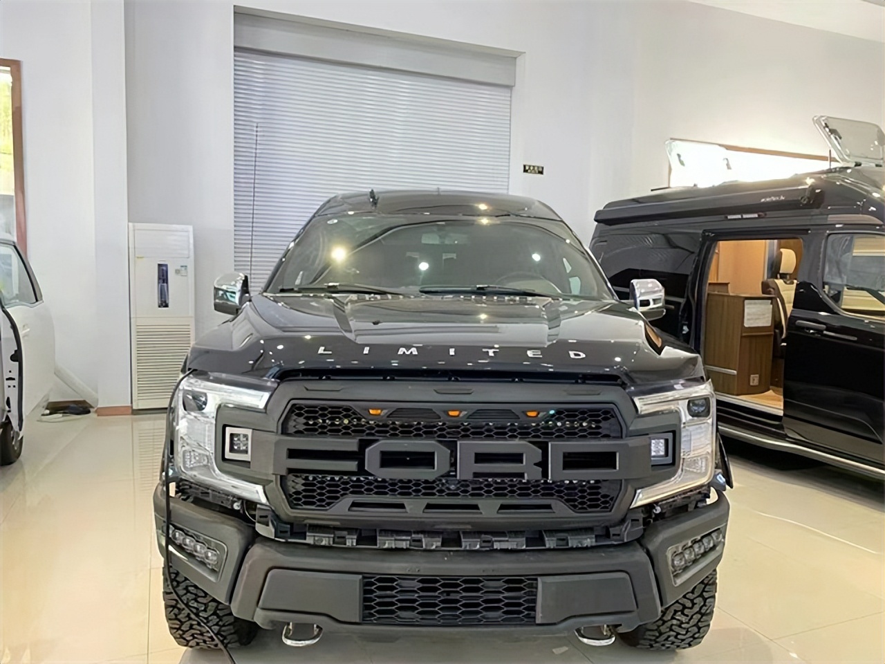 福特勇猛者高顶定制款商务家用两不误