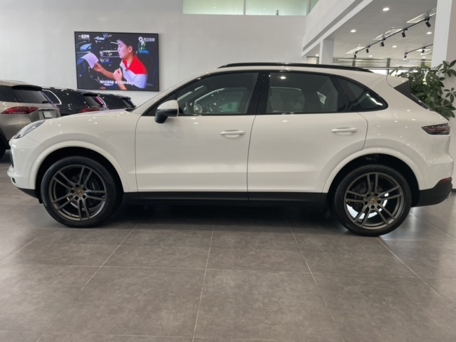 2022款全新保时捷卡宴8万现车最新报价