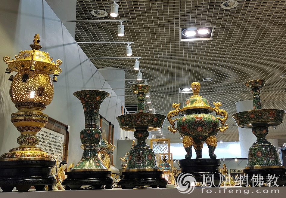 佛堂用具（图片来源：凤凰网佛教 摄影：唐中）