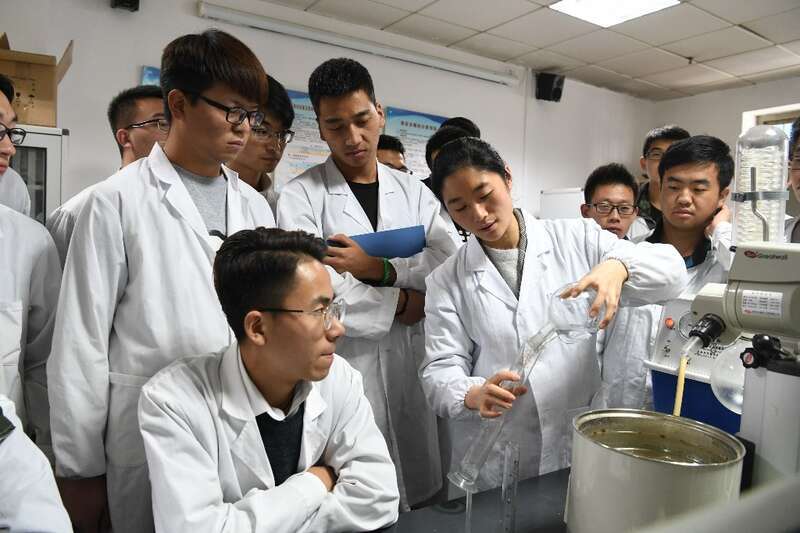 兰州理工大学学生开展科学实验 兰州理工大学宣传部供图（资料图片）