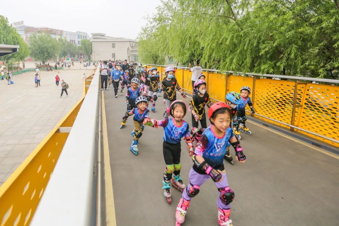 城市超级绿道活力系列赛启幕！一起看唐山娃萌翻南湖！