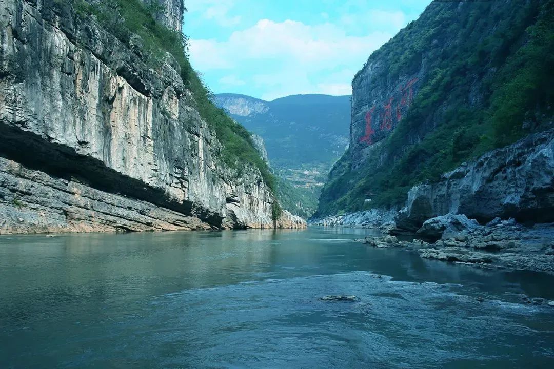 手工的酿造车间,沿袭茅台酒厂首批酿酒技师蔡永伦老先生60年家族技艺