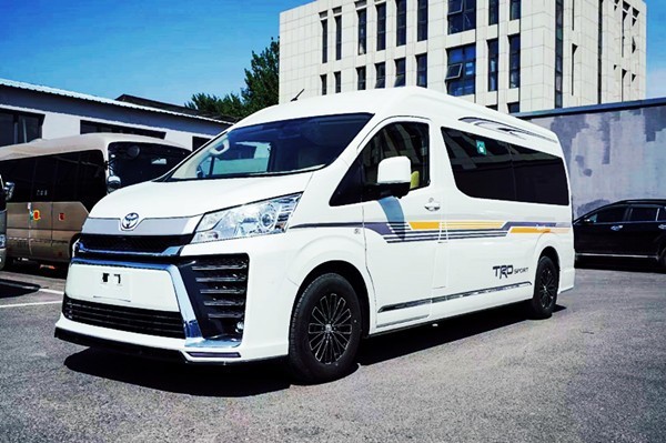 丰田海狮8座豪华版最新报价及参数