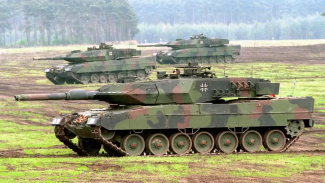 德国总理：将长期设立一支15000人装甲师配合北约扩军