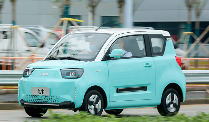 北汽新轿车开卖339万起比宏光miniev个头大造型喜欢吗