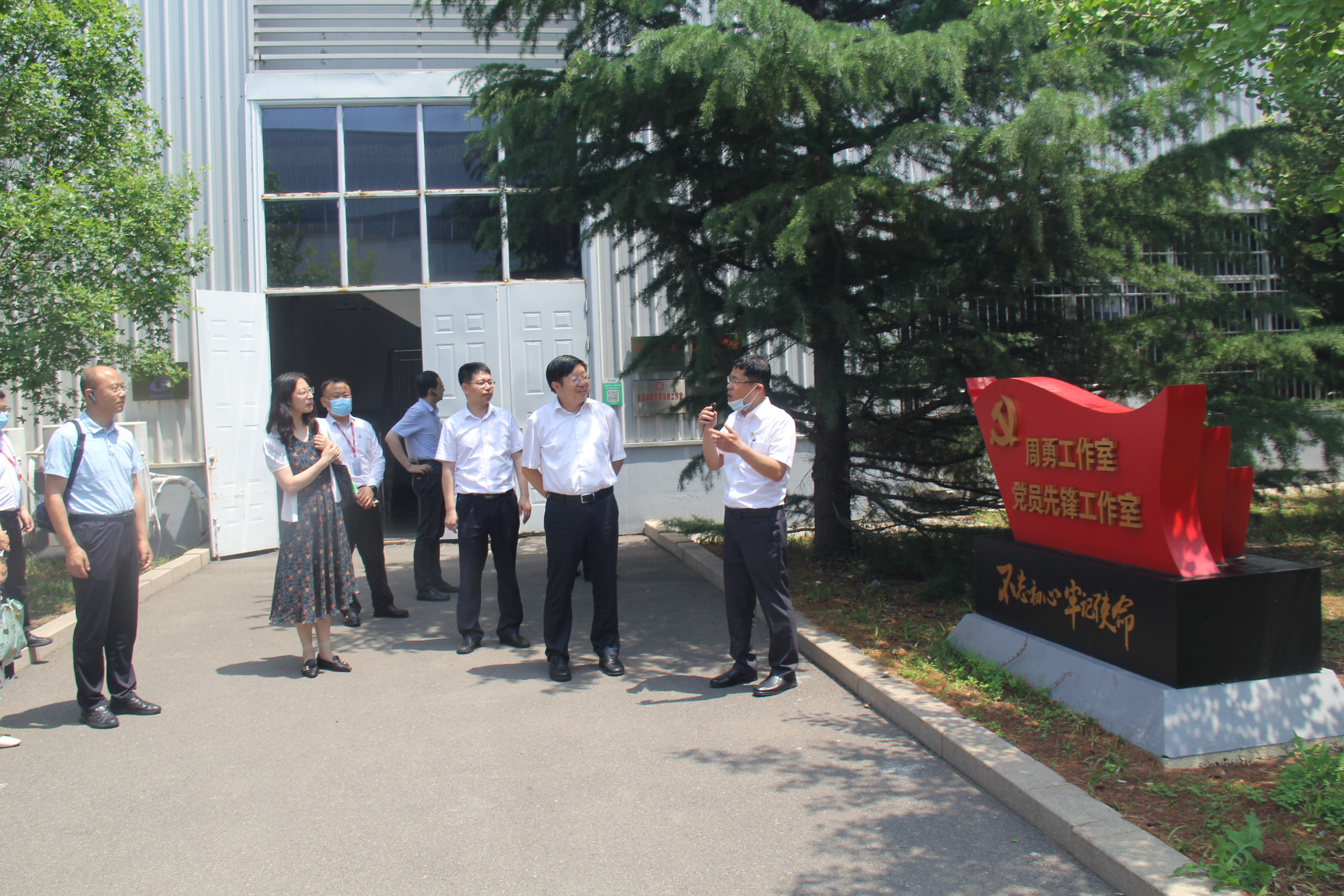 走深走心走实,青岛职业技术学院党委理论学习中心组学习拓展新形式