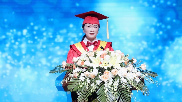 江西科技学院举行2022届毕业典礼暨学士学位授予仪式