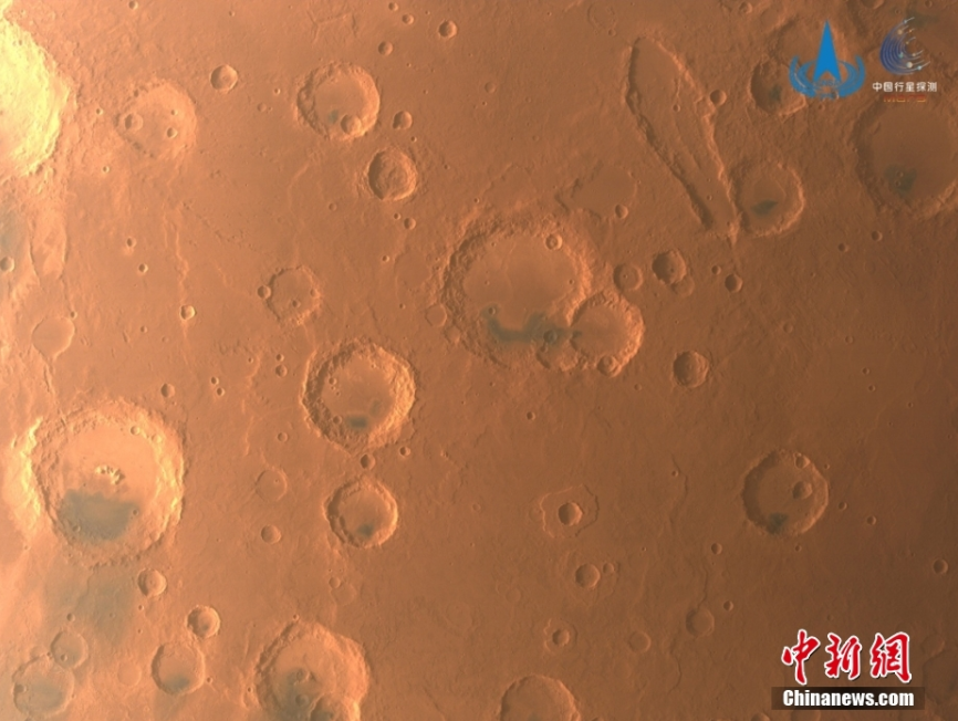 天问一号完成既定科学探测任务 近期拍摄火星影像公布_凤凰网山东_凤凰网