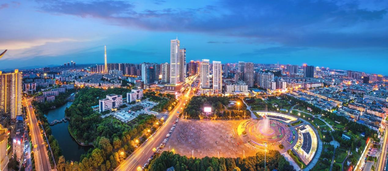 万家灯火,灿若繁星,这便是星沙的夜景.图片来源/长沙县委网信办