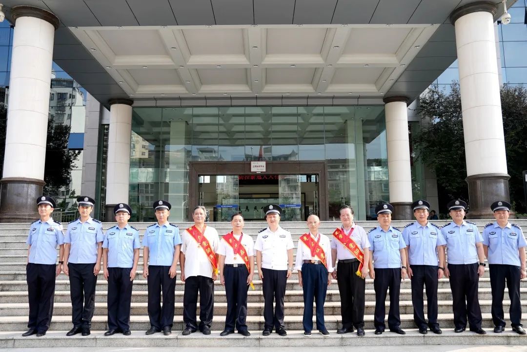 国旗下扬帆再起航武陵公安举行庆祝建党101周年七一升国旗暨光荣在党