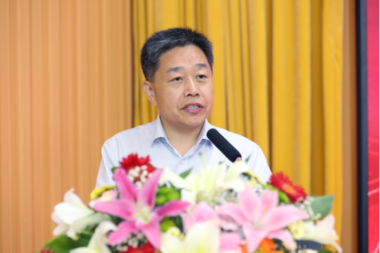 吉林大学“冰雪旅游场地装备与智能服务技术”文化和旅游部重点实验室主任、商学与管理学院副院长辛本禄致辞