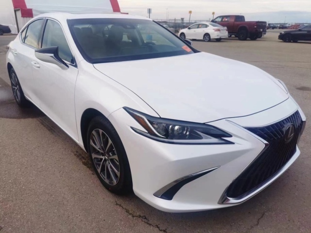 21款雷克萨斯es250豪华版现车优惠畅销