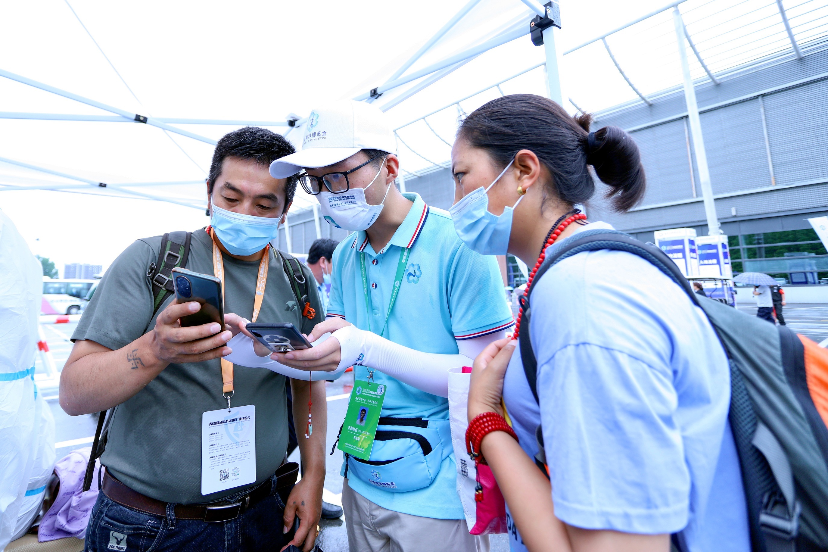 青岛职院111名志愿者圆满完成2022东亚海洋合作平台青岛论坛及海博会志愿服务工作