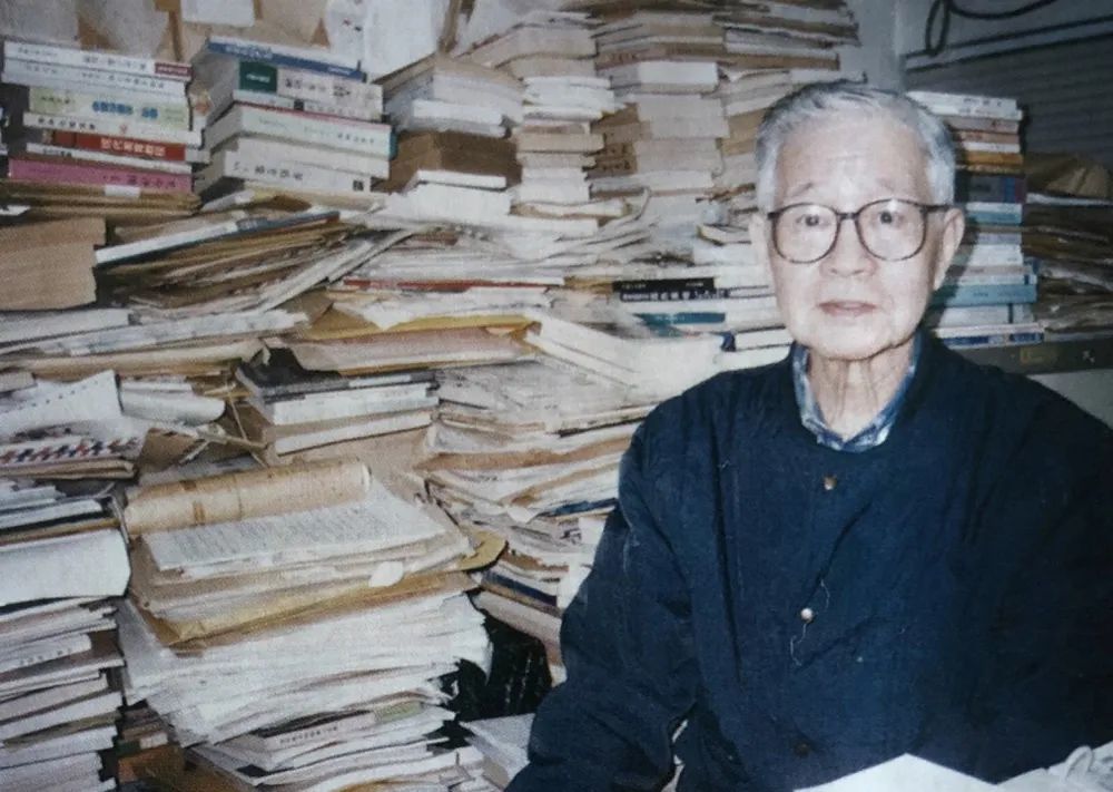 香港文学「百年回眸」:一百年来,文人们如何书写这座城?_凤凰网