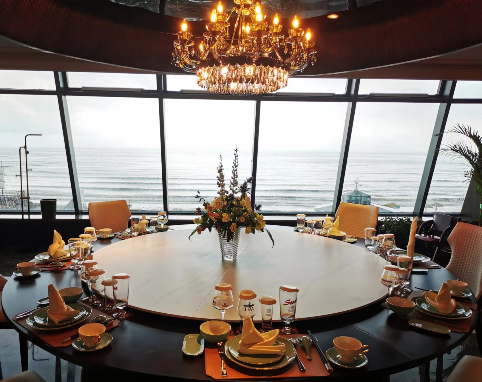 一瓶啤酒“酿出”一座花园|探寻青岛啤酒时光海岸精酿啤酒花园