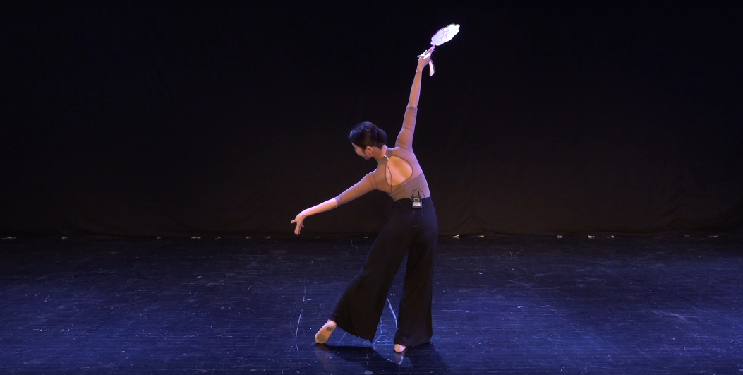 直播预告一人一艺云课堂午间学艺古典舞教学3伞舞动作组合