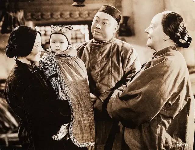 电影《大地》（1937）剧照