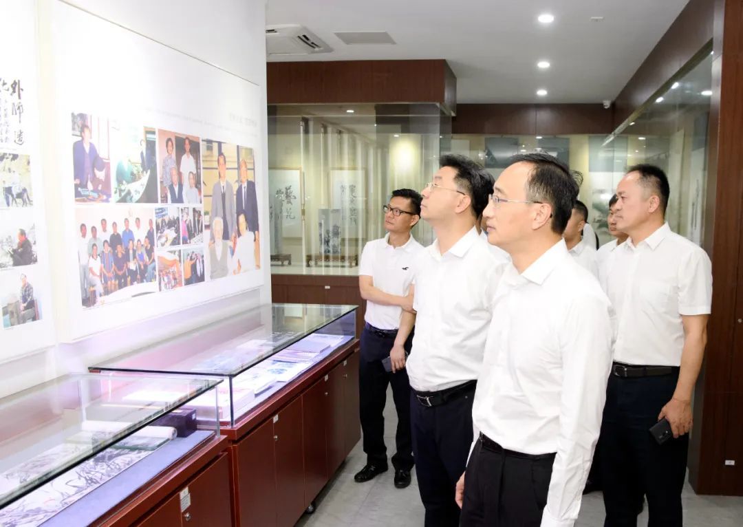 王飏调研太仓统战工作：推动民企德企融合发展