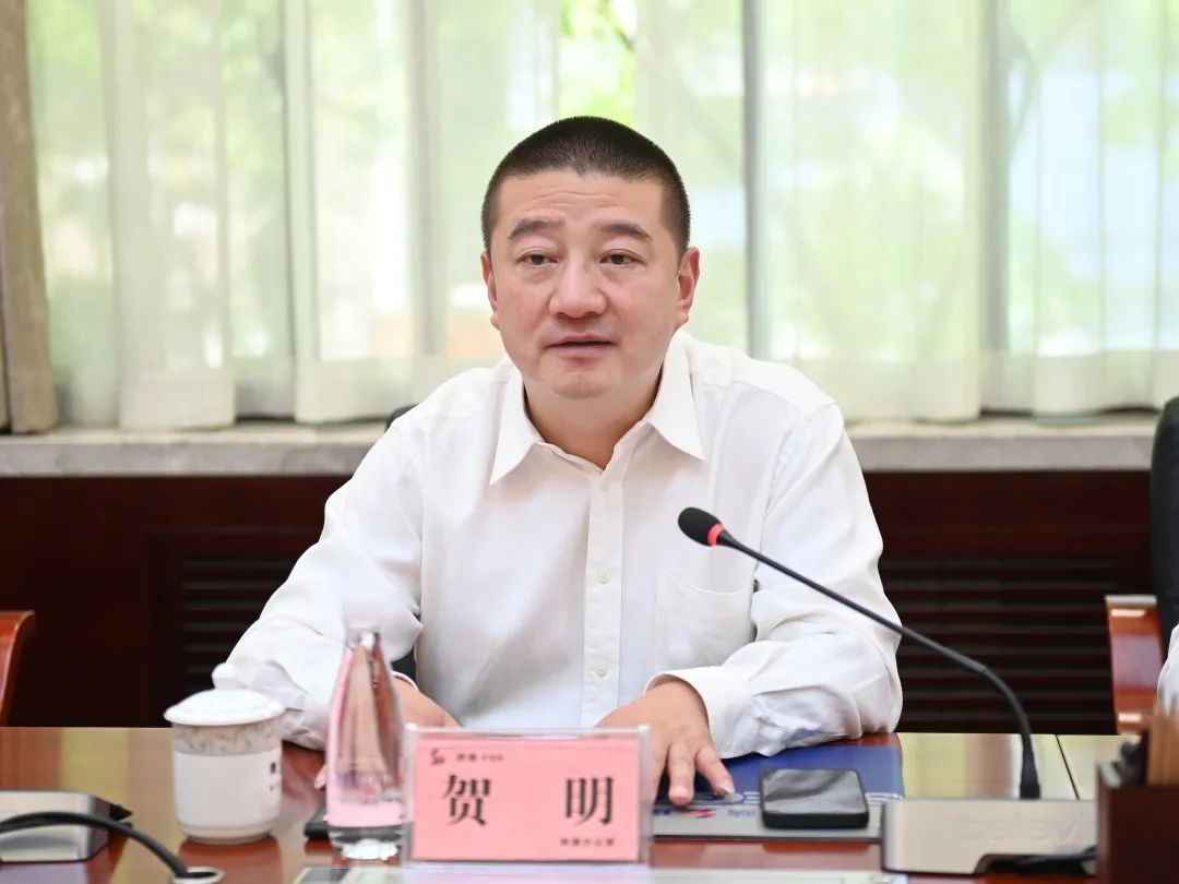 贺明对陕建一直以来对华侨城的关心和支持表示感谢.