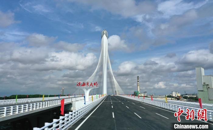 大湾区工程滨海湾大桥正式通车何镜堂团队领衔设计