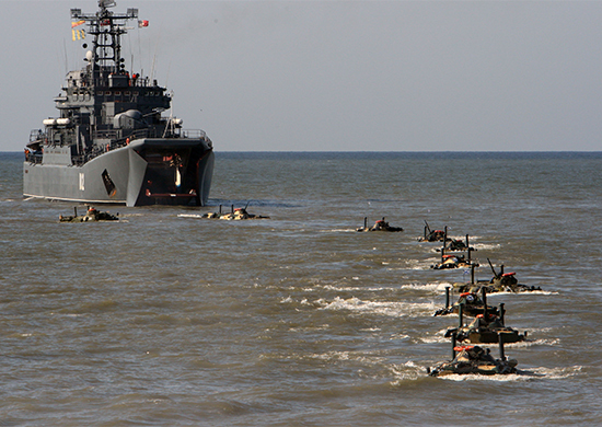 冷战期间，波罗的海舰队的任务一在岸防，一在两栖突击，都围绕陆上作战设置