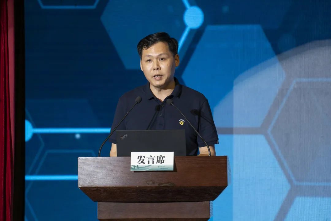 宁波市政府副秘书长励志纲,浙江省能源局 副局长季树忠,国网宁波供电