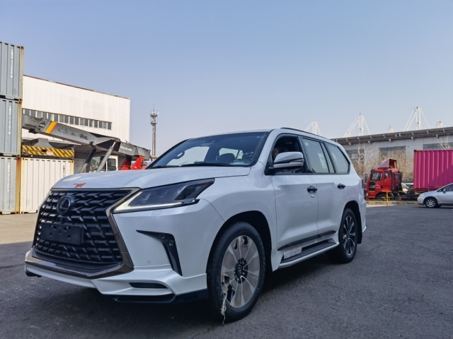 2022款雷克萨斯lx570国六现车168万出售