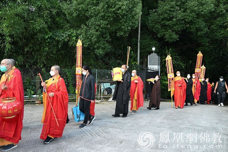 法会现场(图片来源:凤凰网佛教 摄影:香港西方寺)