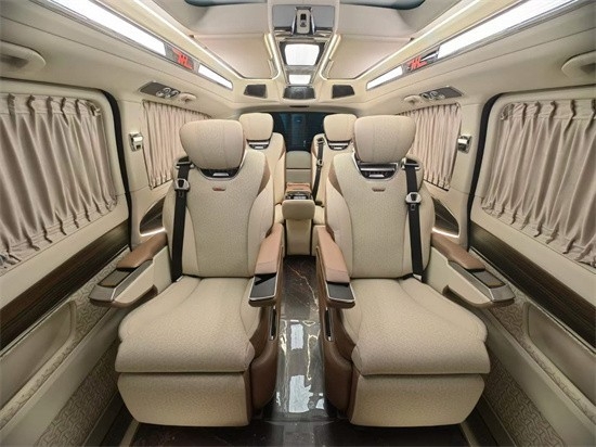 22款奔驰v260商务车专属定制豪华内饰