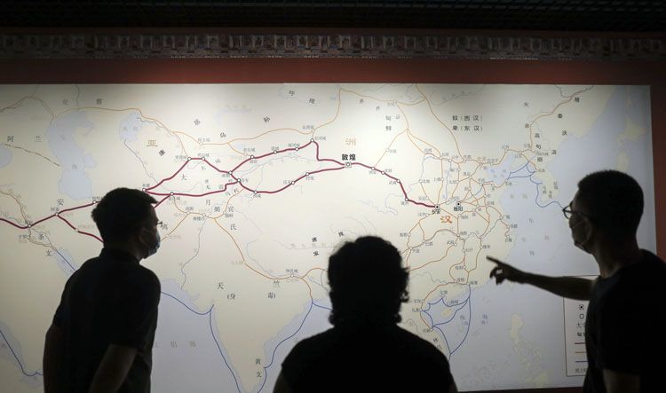 洞窟实景、等比彩塑、高保真壁画……“数字敦煌展”在京展三年