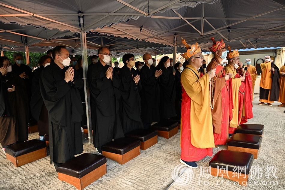 法会现场(图片来源:凤凰网佛教 摄影:香港西方寺)