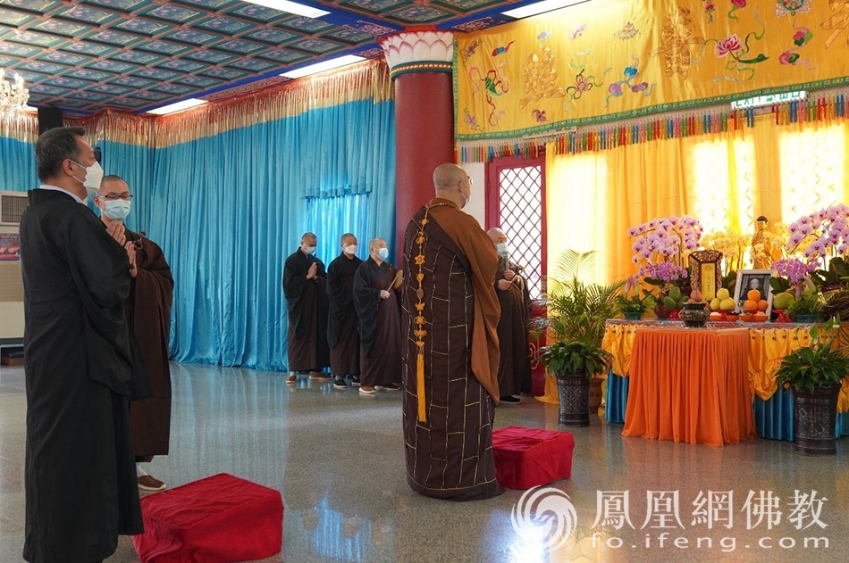 法会现场（图片来源：凤凰网佛教 摄影：香港西方寺）