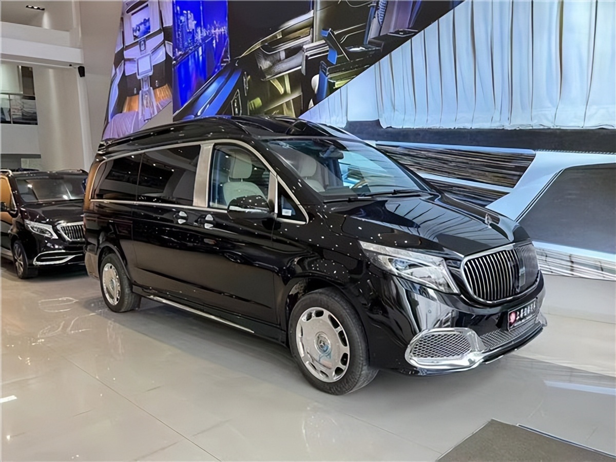 奔驰v260l私人定制豪客v600四座巅峰版