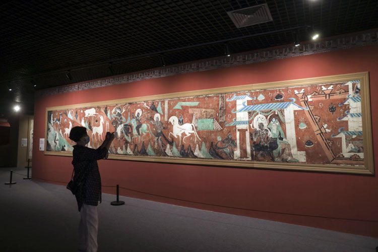 洞窟实景、等比彩塑、高保真壁画……“数字敦煌展”在京展三年