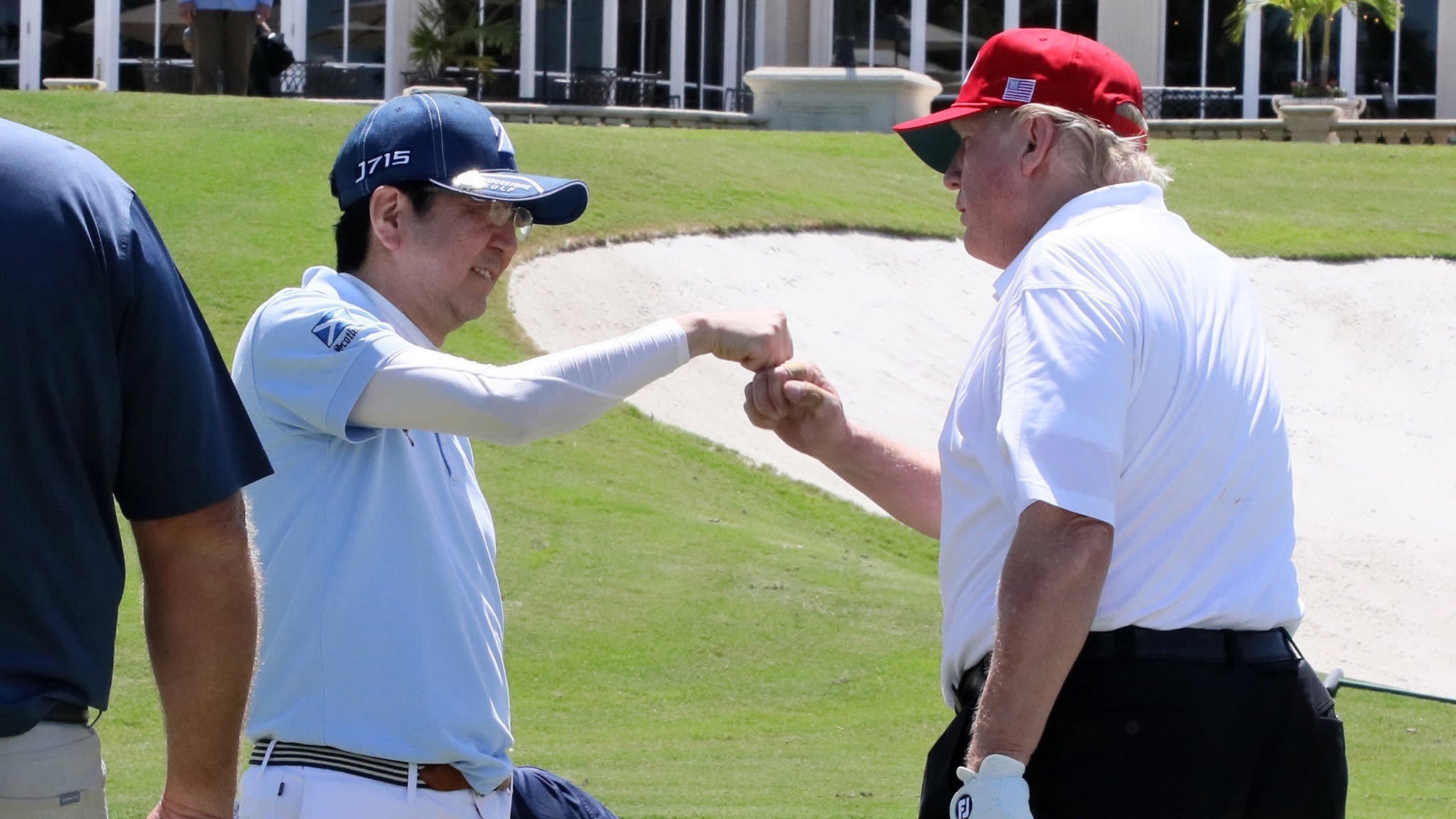 安倍与特朗普进行的“高尔夫外交”