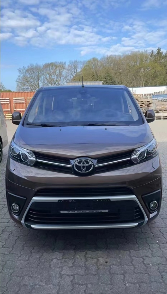 proace verso指挥家 22款 2.0t 柴油 行政