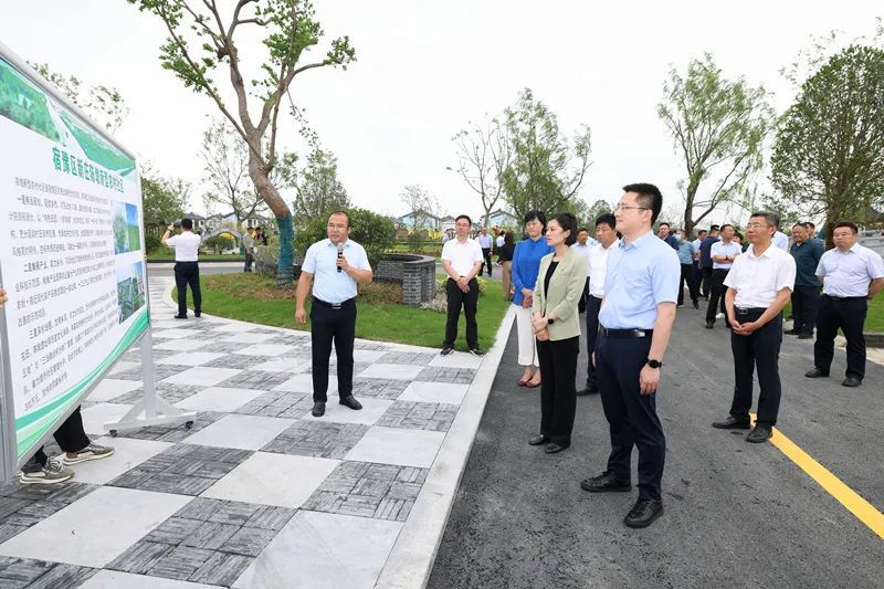 石俊杰,蔡同金,孙建等县领导参加活动.
