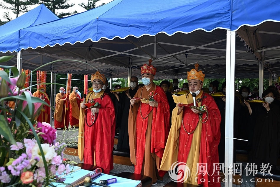 法会现场(图片来源:凤凰网佛教 摄影:香港西方寺)
