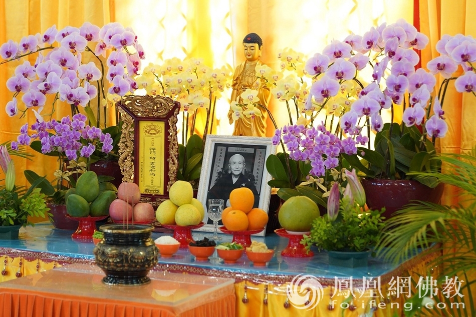 7月8日至14日，香港西方寺启建追思悼念绍云长老佛七法会。（图片来源：凤凰网佛教 摄影：香港西方寺）
