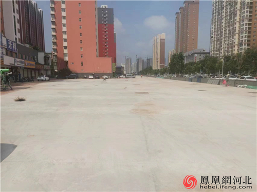 瑞兴路、新一代C区。崔薇/供图