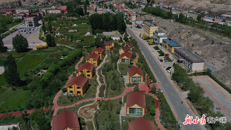 康乐镇榆木庄村鸟瞰图（肃南县融媒体中心供图）