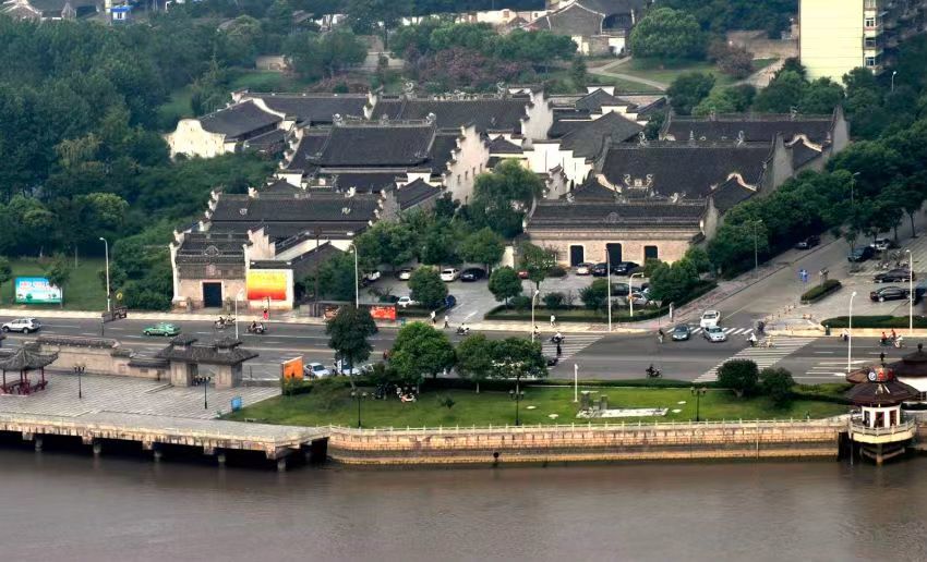 从不随波逐流，偏爱乘风破浪  一场别开生面的“蓝色盛宴”