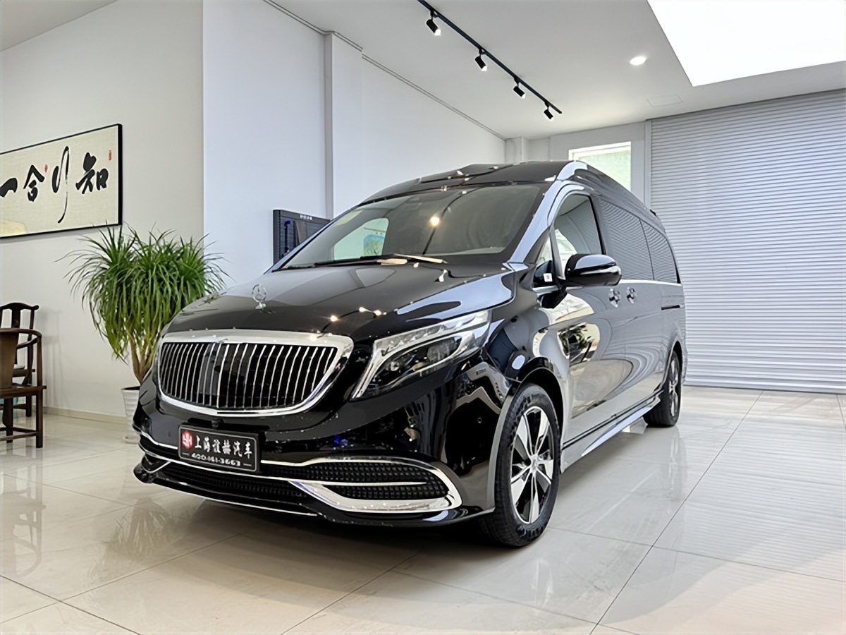 奔驰v260l高顶定制七座商务车,上海工厂现车实拍解读