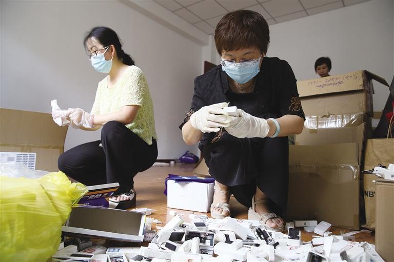 这些最美“摆渡人”，奔忙在兰州“疫”线……