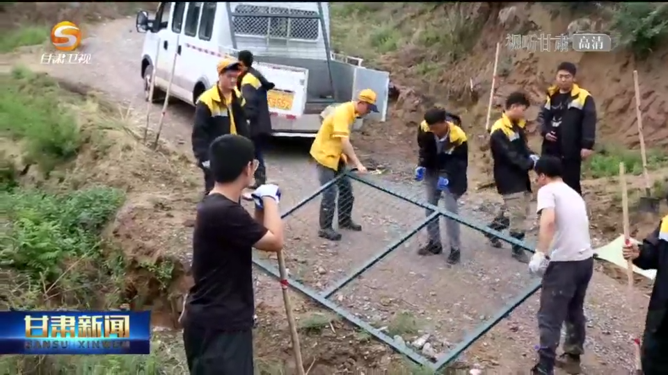 甘肃多地暴雨致灾：多人被冲入洪流 房屋农田受损