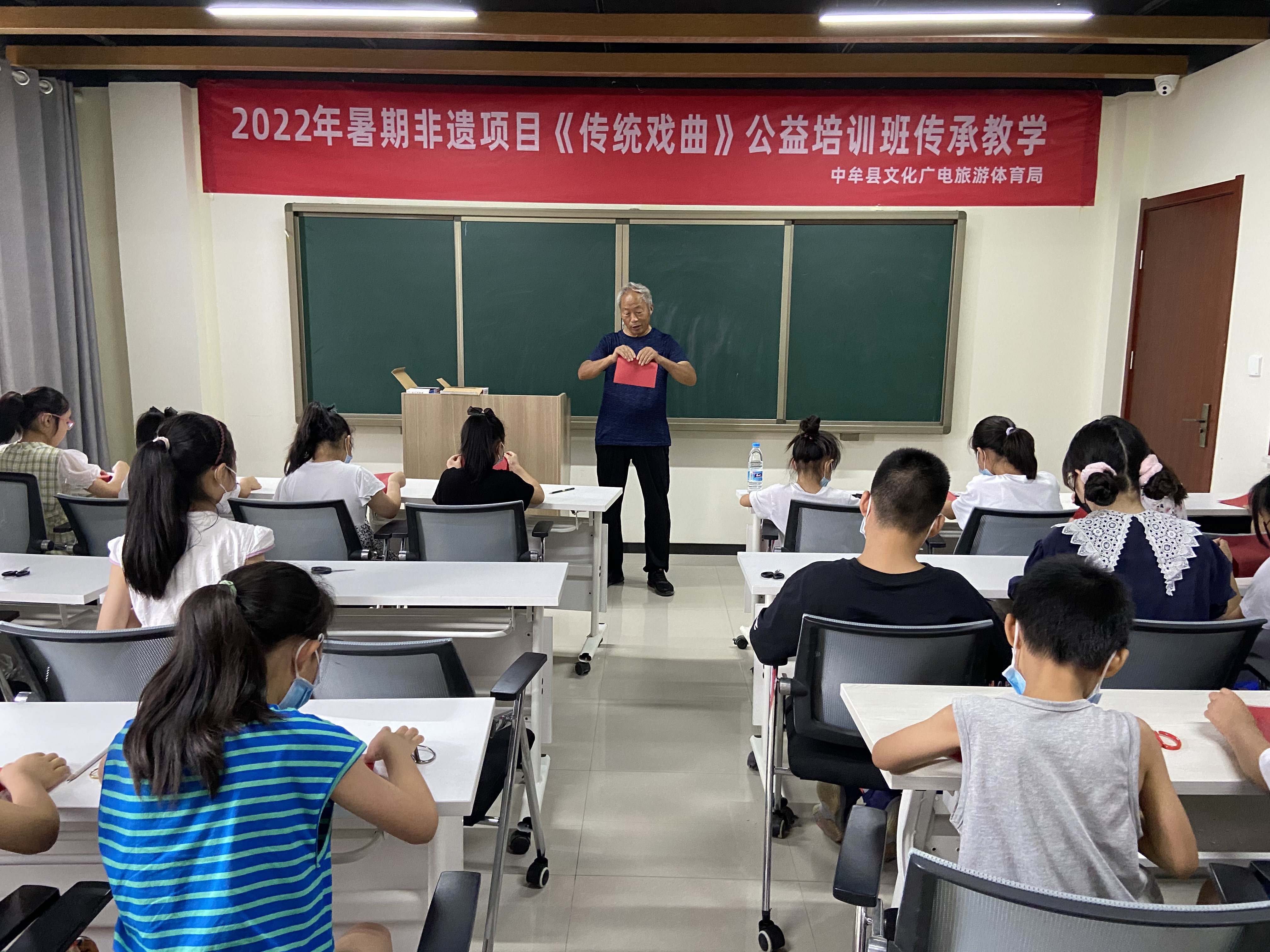 中牟县文广旅体局非遗暑期公益培训班开课了！